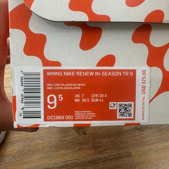 NIB Nike Women's In-Season TR 9 Fitness Shoes with Foam Inner Sole Size 9.5 EU 7 - Picture 10 of 10